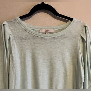 🛍️2/$10🛍️ LOFT Pleated sleeve Tshirt -Mint Green